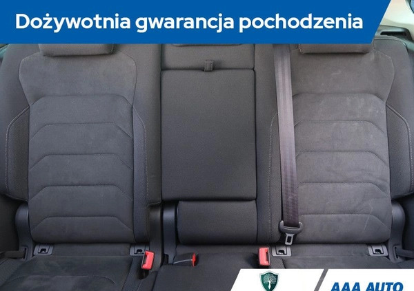 Volkswagen Tiguan cena 95000 przebieg: 115242, rok produkcji 2017 z Skała małe 326